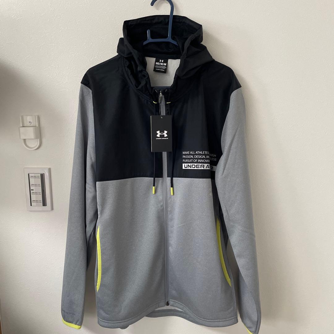 UNDER ARMOUR 新品未使用 M TRパーカー 裏起毛 グレー&ブラック