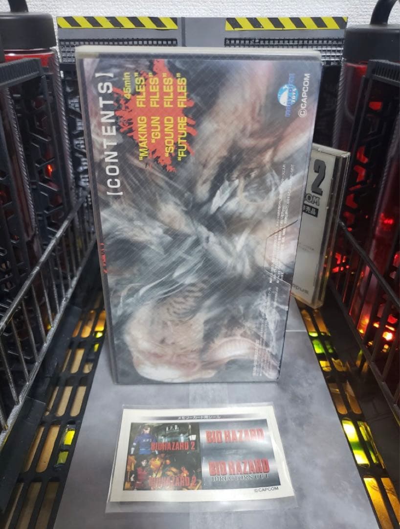 バイオハザード2のVHSテープとステッカー