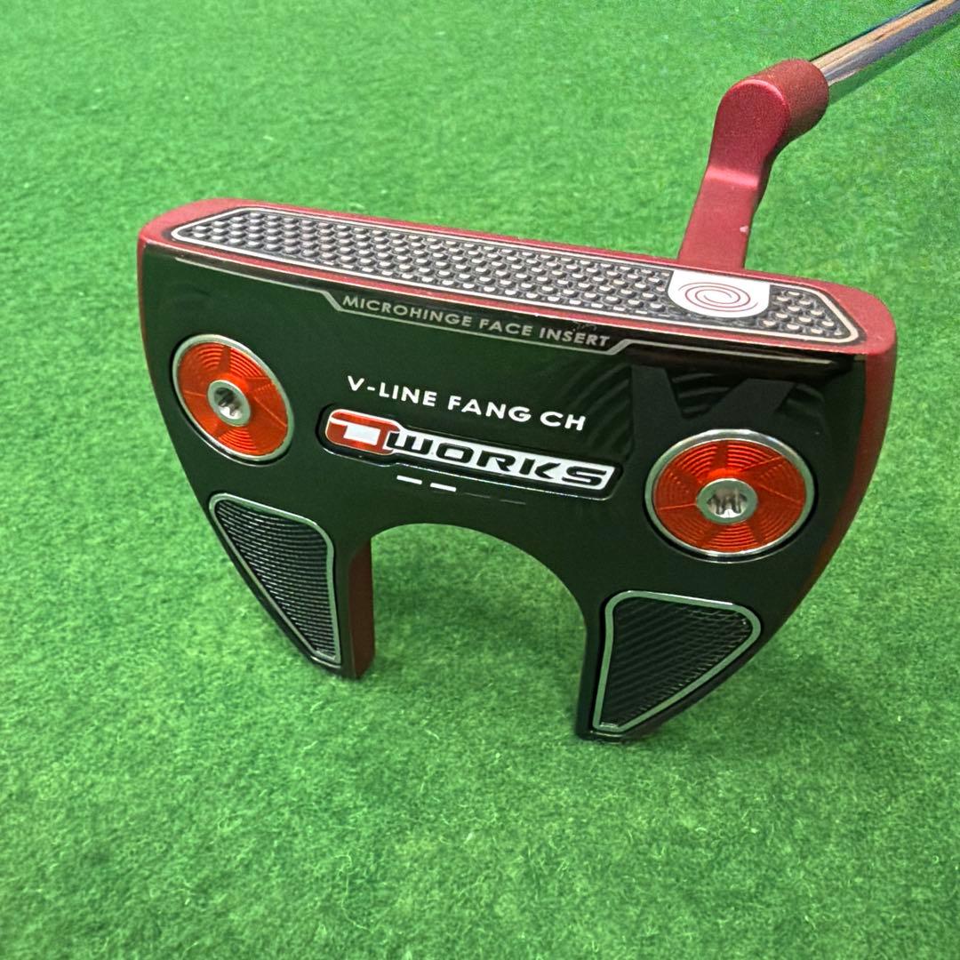 ODYSSEY oworks V-LINE FANG CH パター レッド