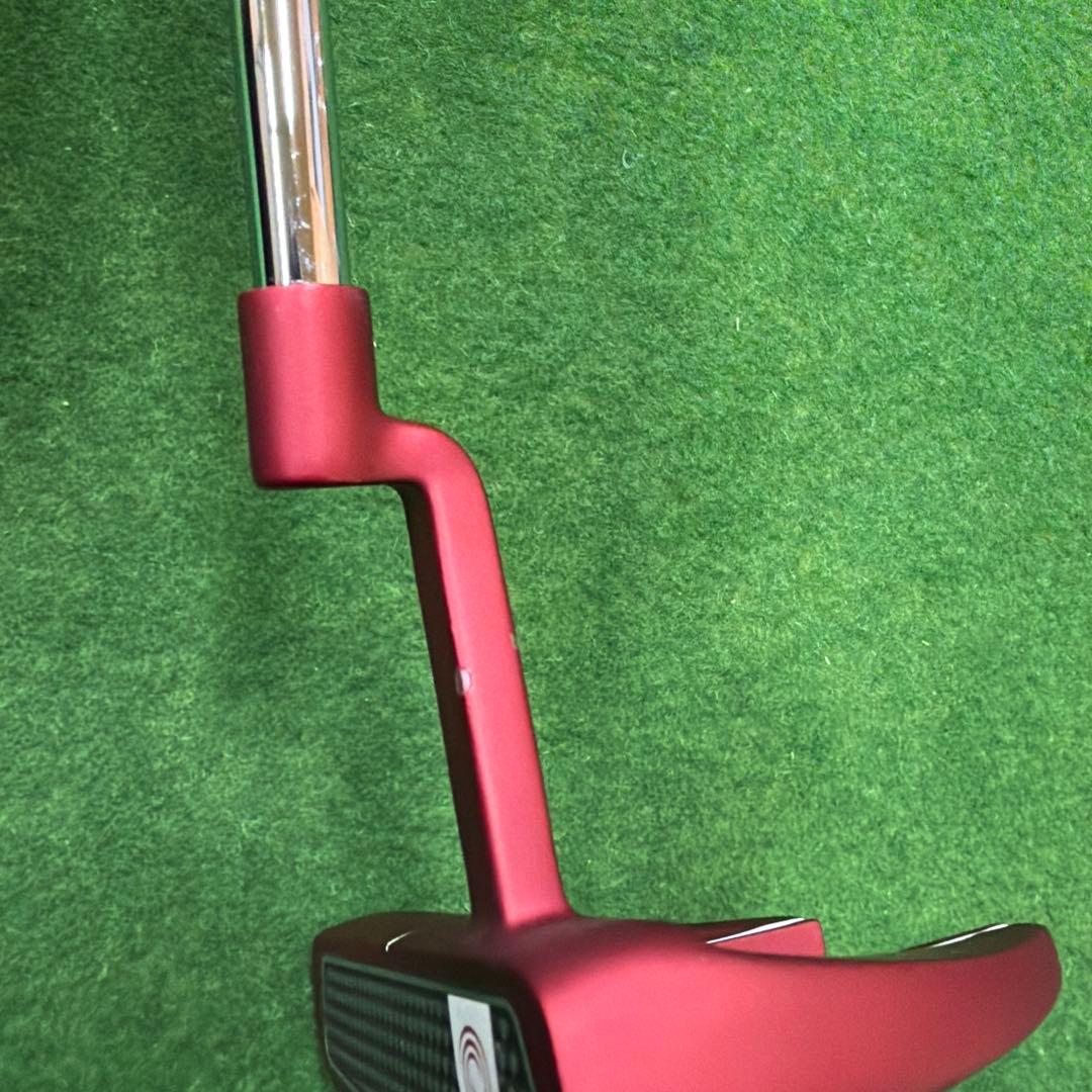 ODYSSEY oworks V-LINE FANG CH パター レッド