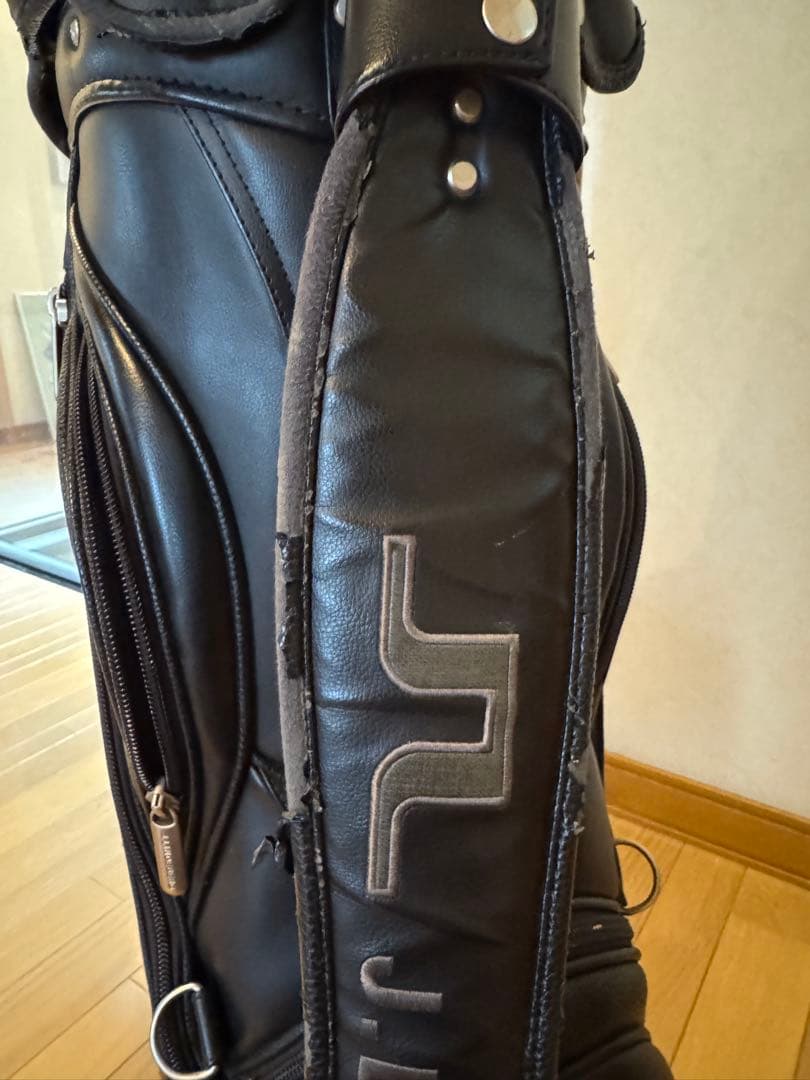 J.LINDEBERG ブラックキャディバッグ