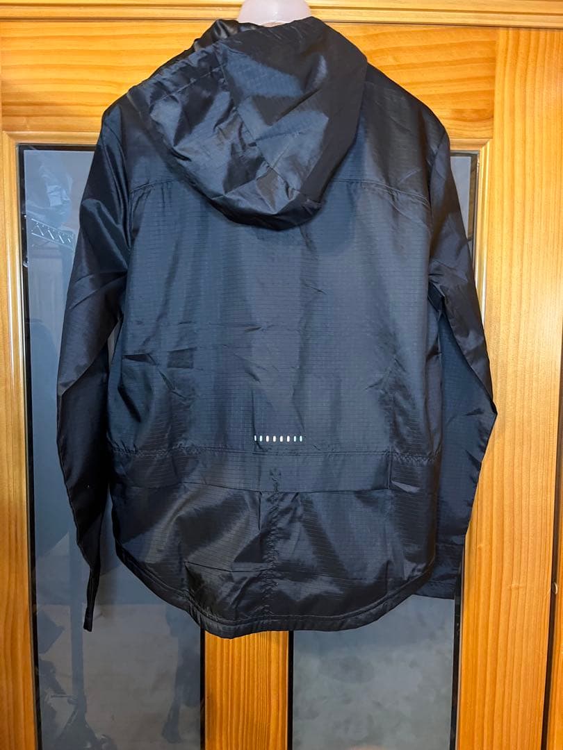 新品未使用ナイキランニングジャケットマラソンジョギングトレーニング
