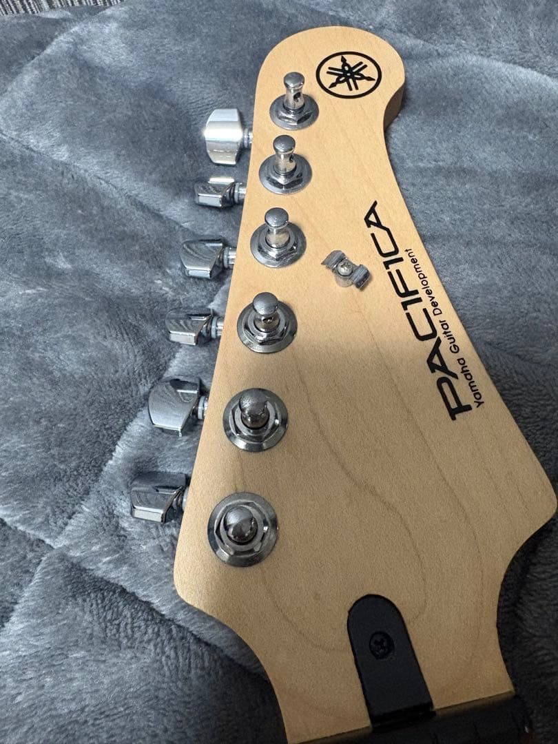 pacifica 112v エレキギター