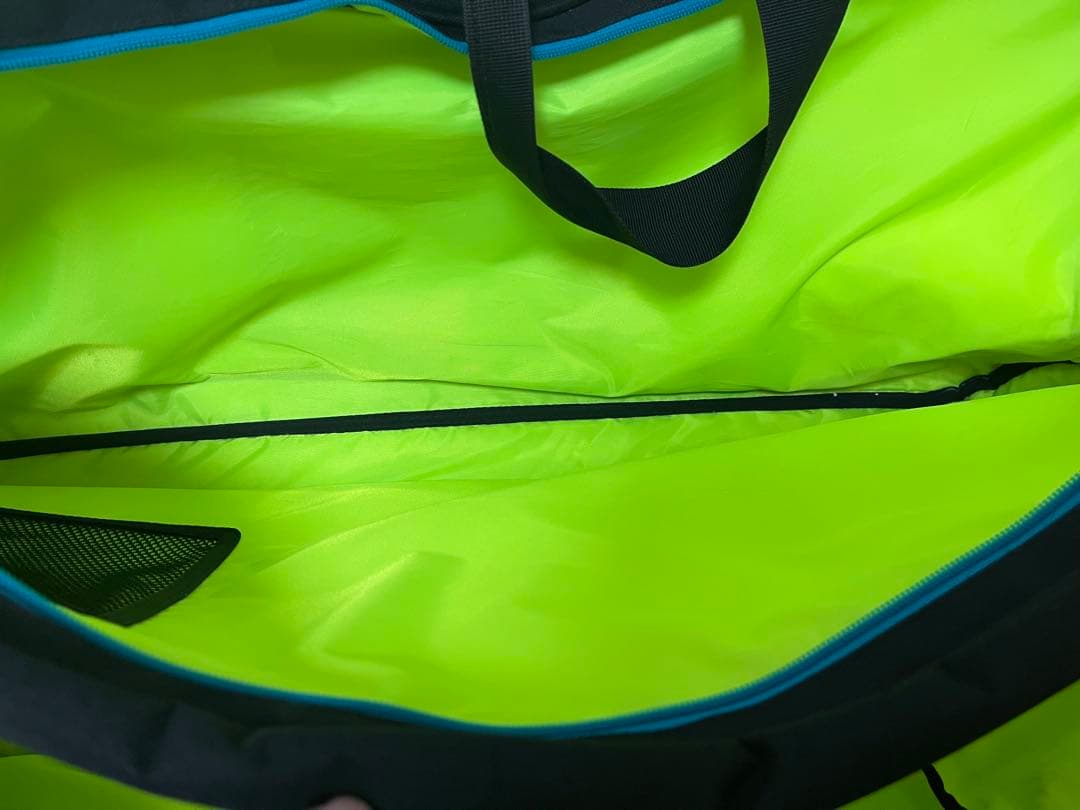 【希少　早い者勝ちです。】 YONEX バドミントンバッグ 黒/オレンジ