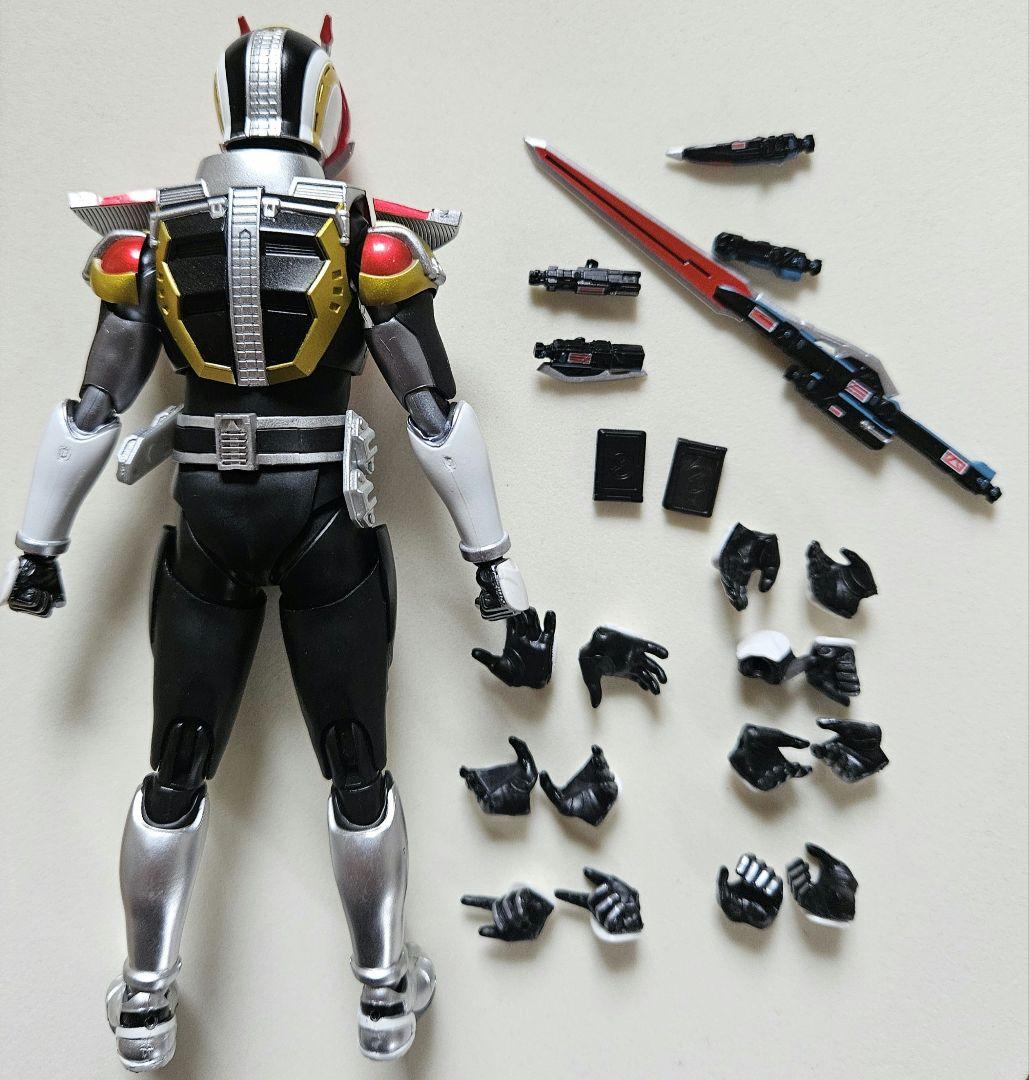 S.H.Figuarts(真骨彫製法) 仮面ライダー電王 ソードフォーム 箱無し
