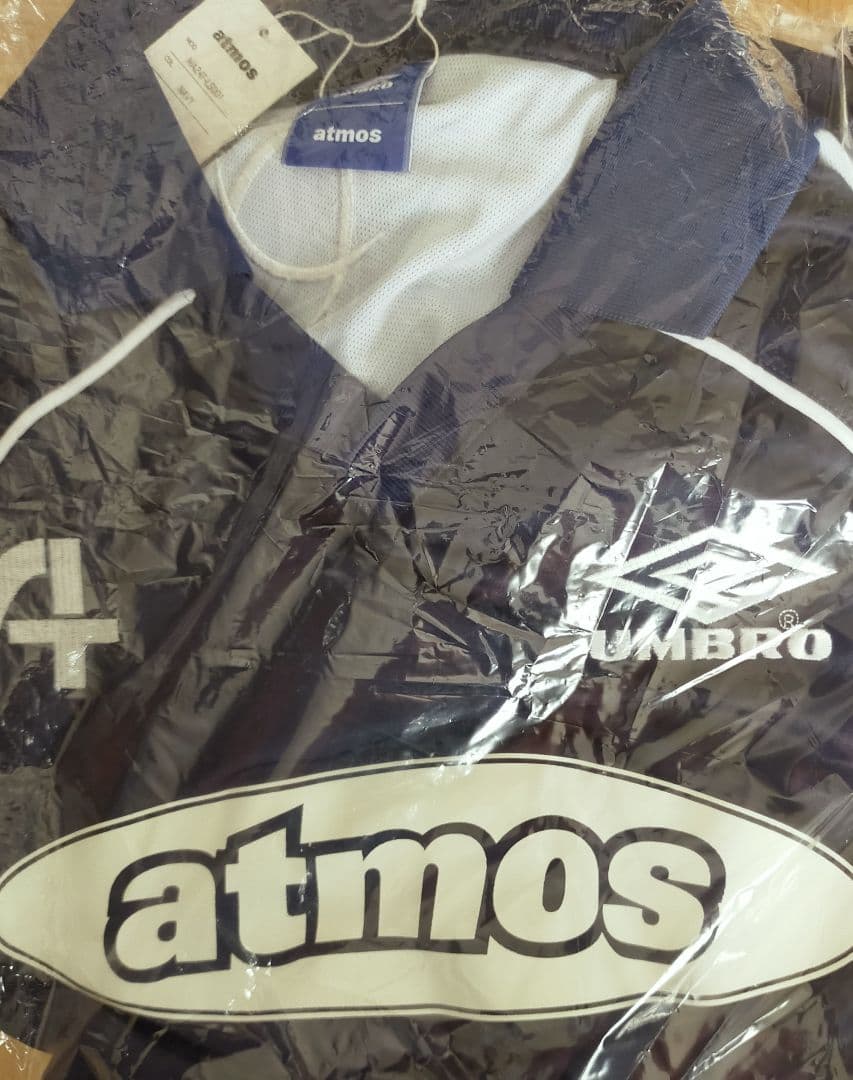 新品未使用　タグ付き　Umbro atmos ネイビー サッカーシャツ