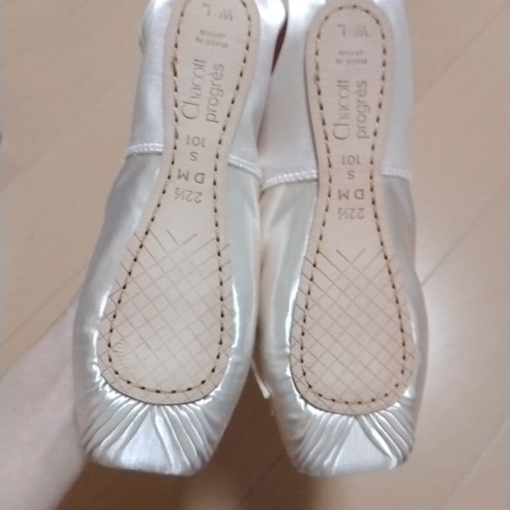 新品　未使用　トゥシューズ　チャコット　22.5㎝　¥8,580(税込)