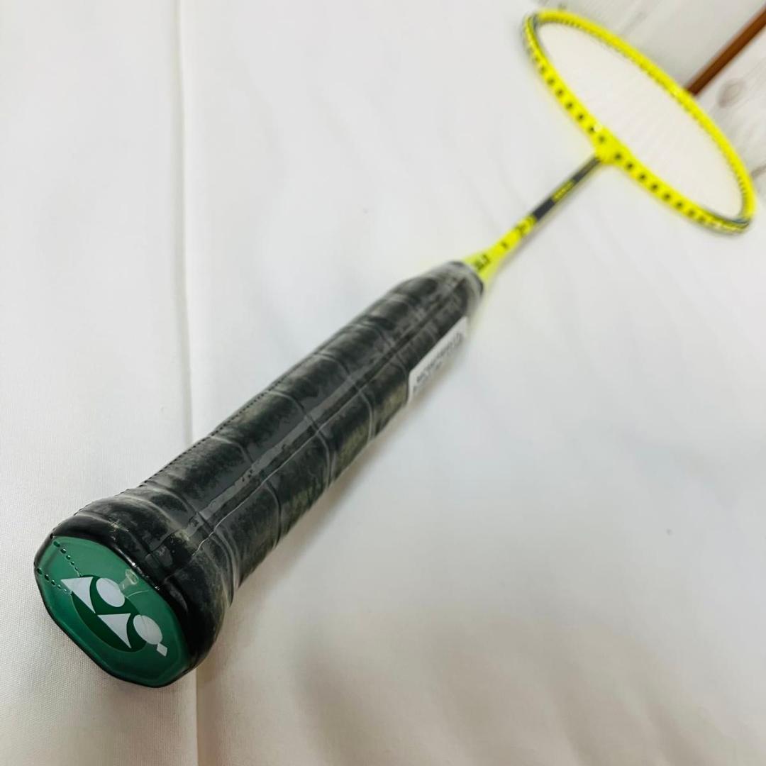 未使用 YONEX バドミントンラケット B-4000 2本セット イエロー