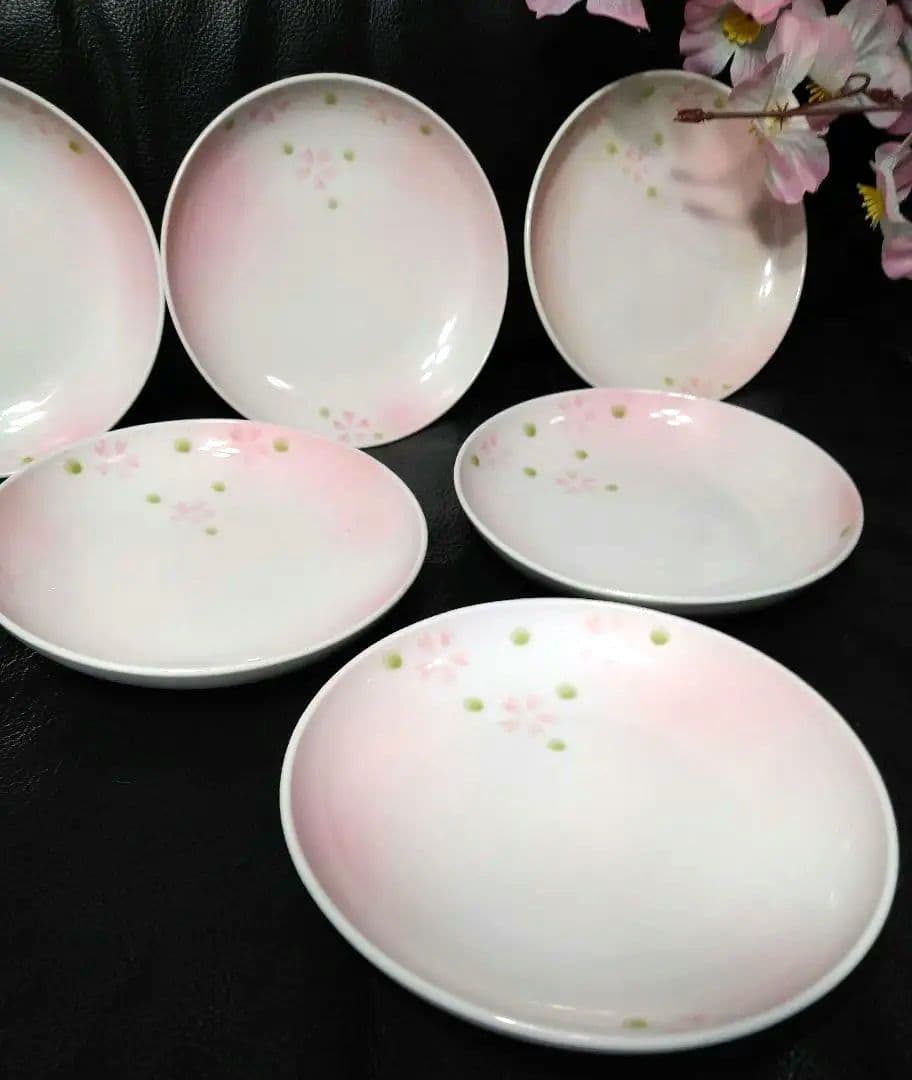 ♦春にお奨め素敵な桜【おもてなし】⬛【有田焼・一峰窯の桜柄平皿】⬛5皿