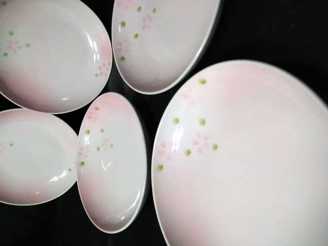 ♦春にお奨め素敵な桜【おもてなし】⬛【有田焼・一峰窯の桜柄平皿】⬛5皿
