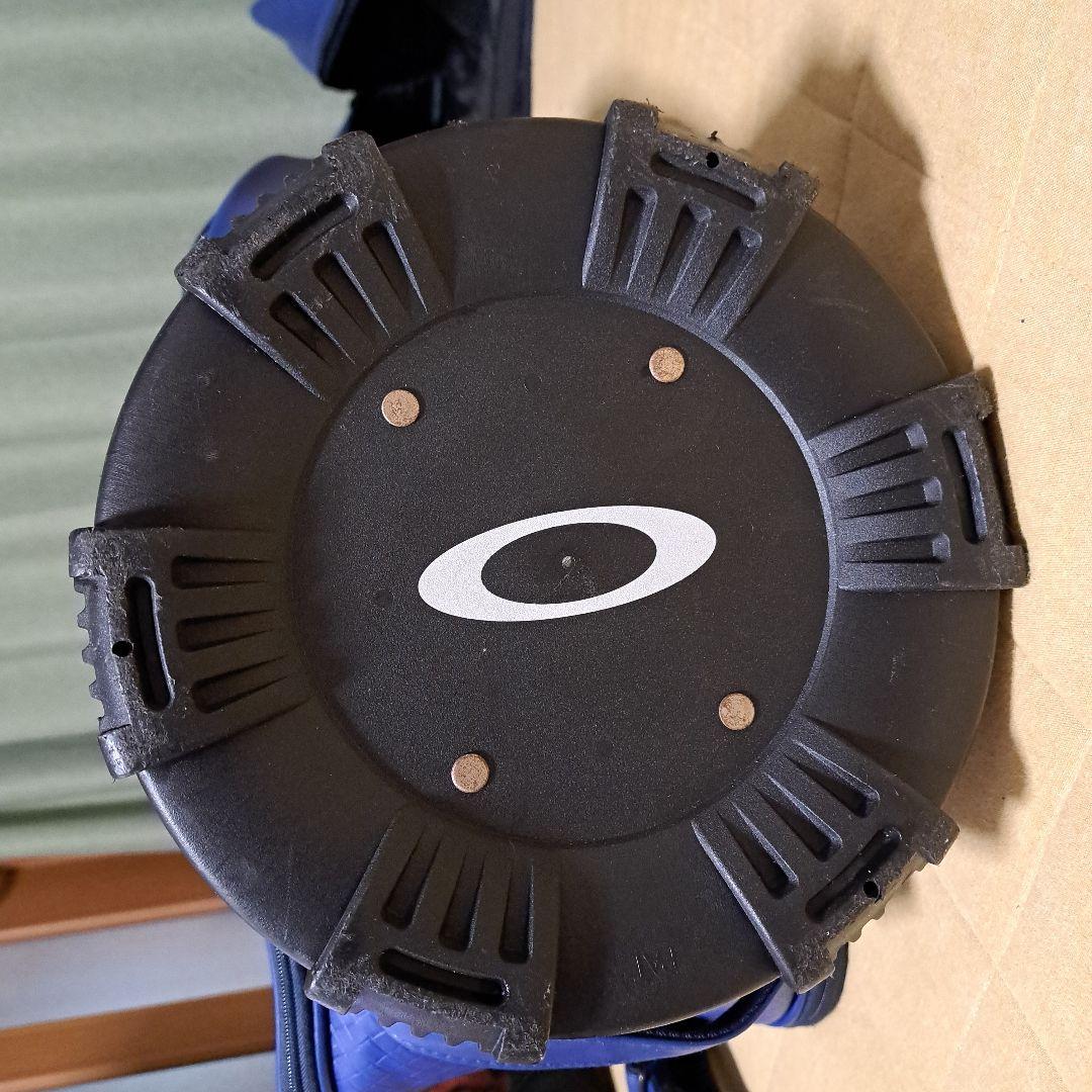 Oakley キャディバッグ 。フード付き。9.5インチ。まぁまぁ美品。