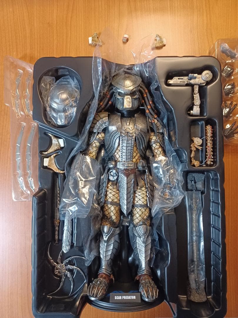 【未使用・特典付】ホットトイズ スカープレデター 限定版 AVP 希少マスク付