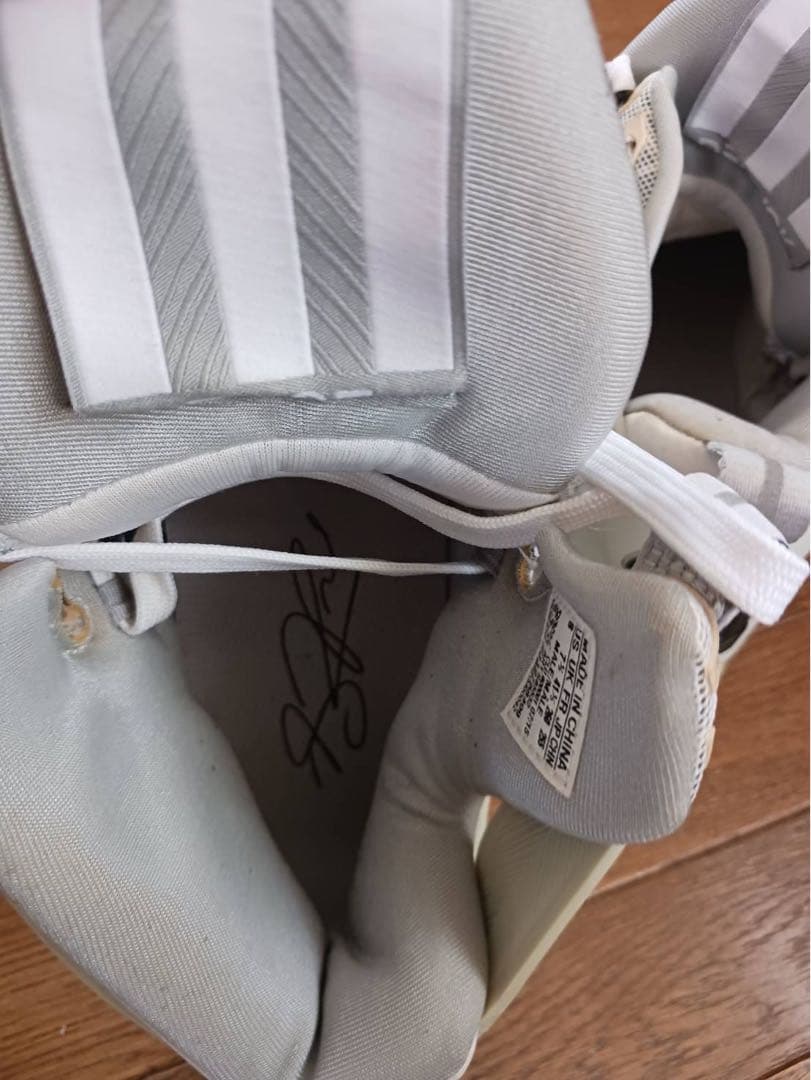 お値下げ　adidas バスケットボールシューズ ハイカット ホワイト/グレー