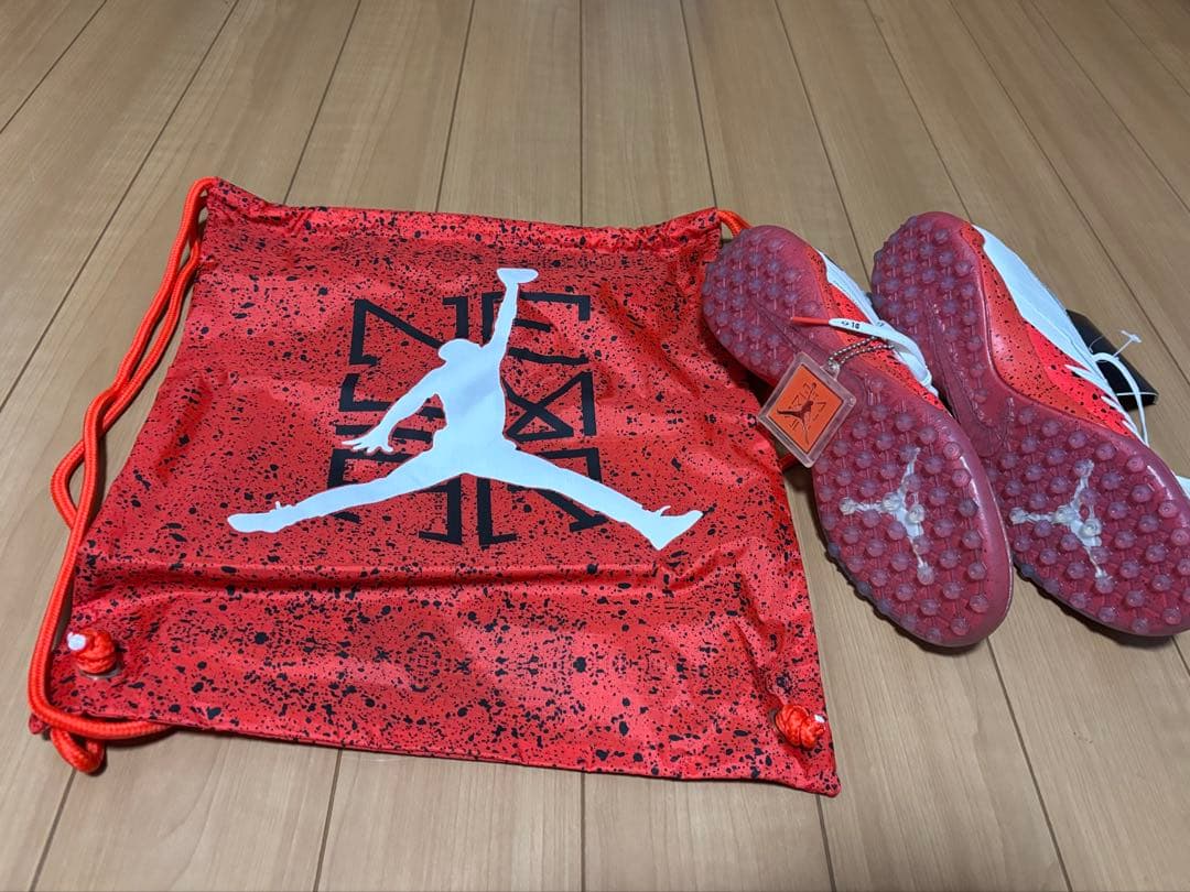 AIR JORDAN × NEYMAR HYPERVENOM X PROXIMO