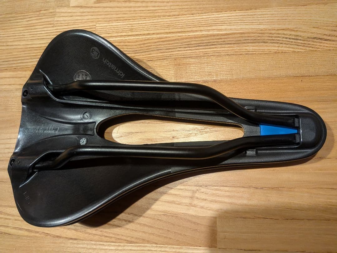 Selle Italia NOVUS Boost EVO サドル ブラック