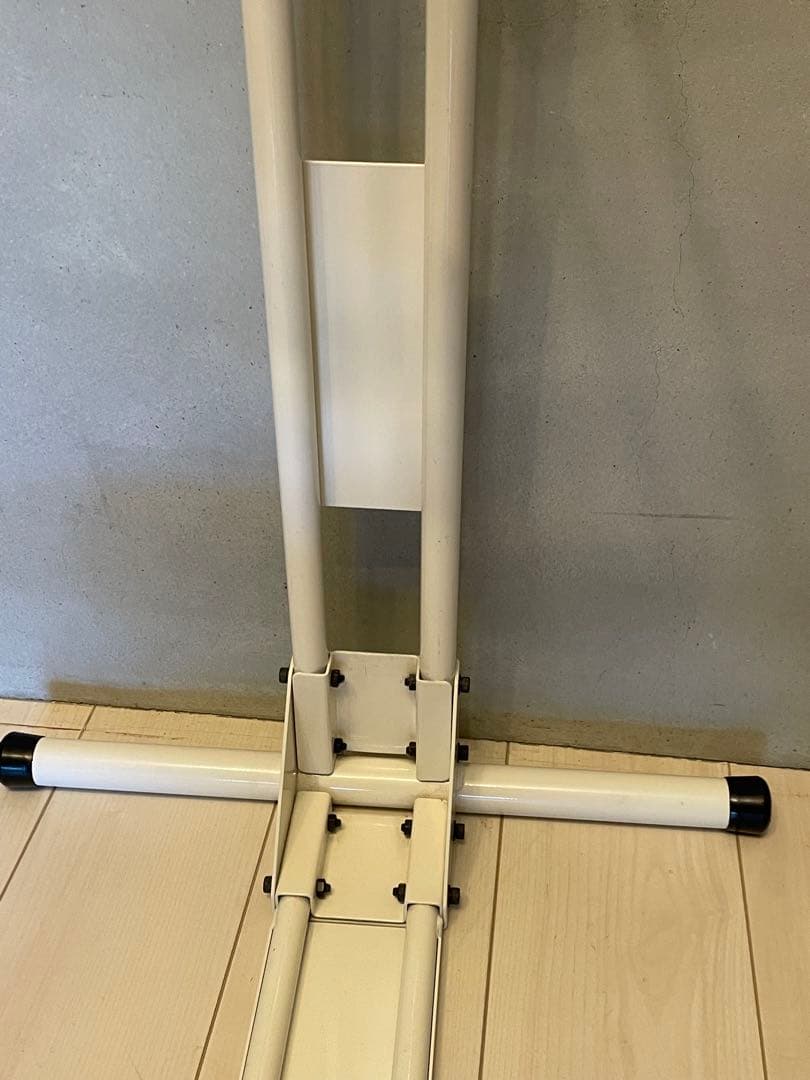 サイクルロッカー（CycleLocker）室内縦置きスタンド　白　CS-650