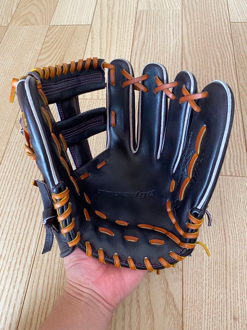 エスエスケイ硬式内野手用グローブ