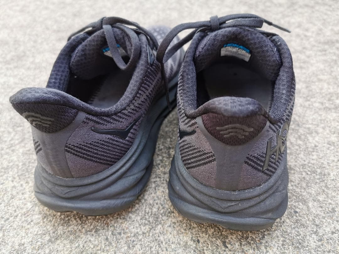 ホカオネオネ　クリフトン９　25.5㎝　ワイド　HOKA　WIDE