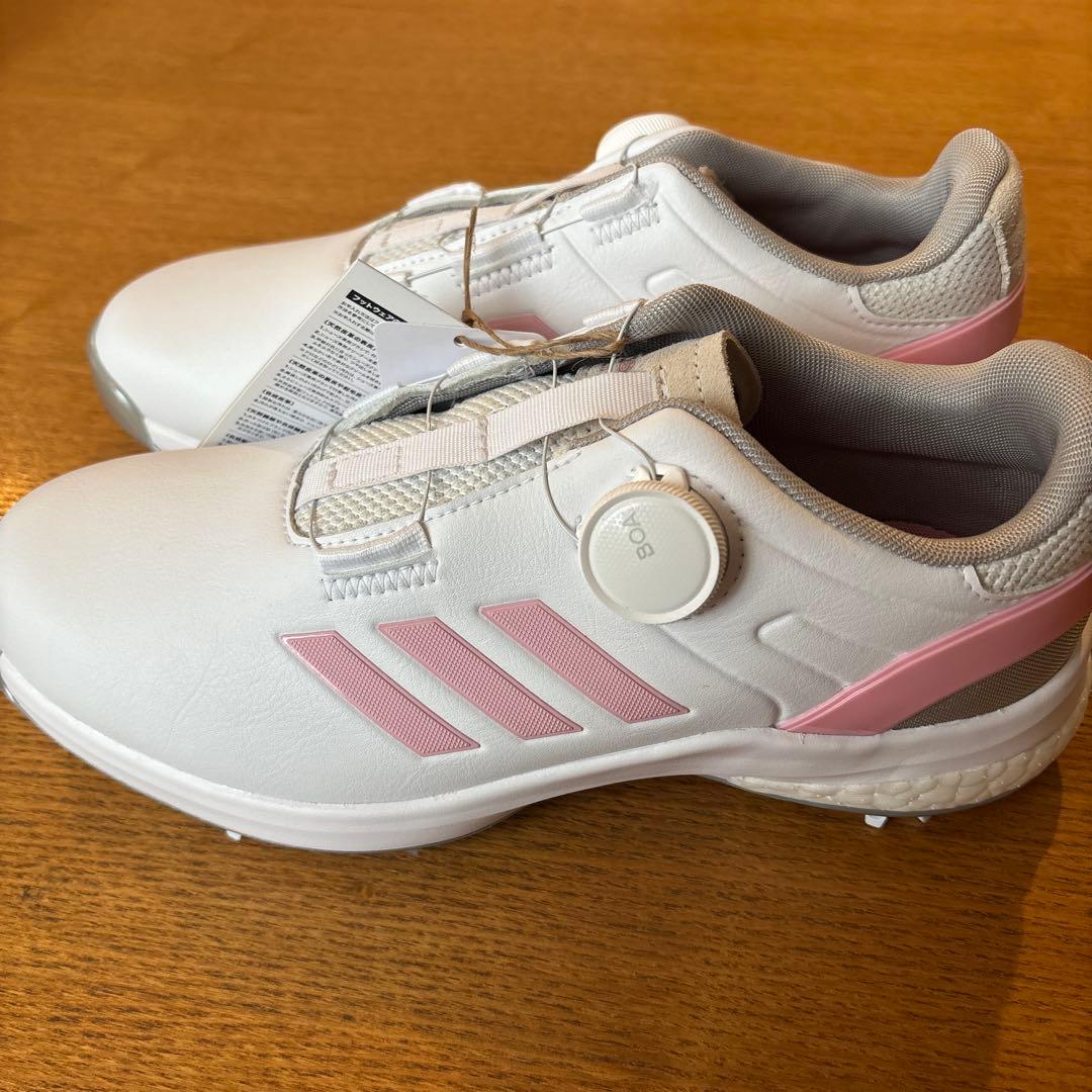 タグ付き未使用adidas BOOST ゴルフシューズ 女性用 ホワイト/ピンク