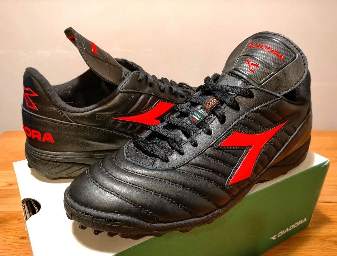 DIADORA サッカー　トレシュー