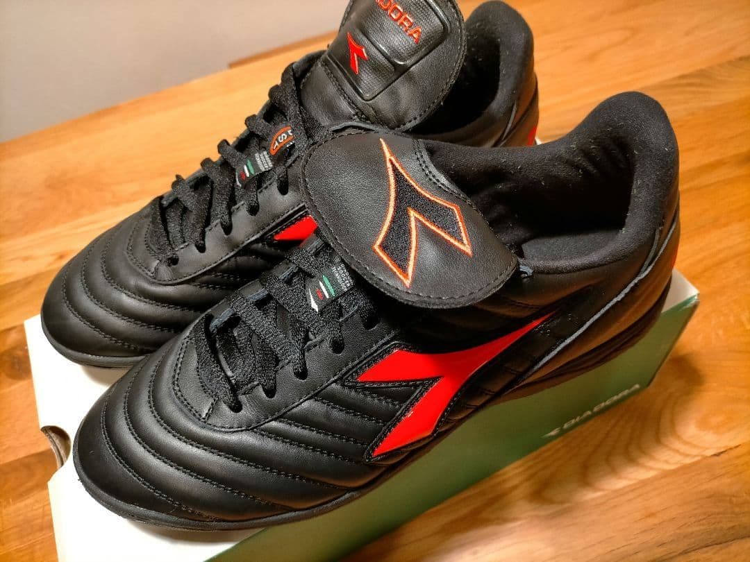 DIADORA サッカー　トレシュー