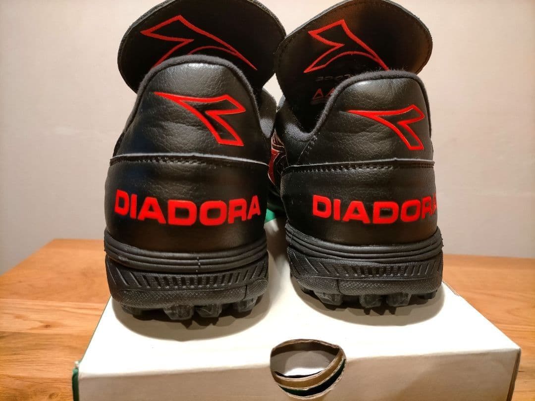 DIADORA サッカー　トレシュー