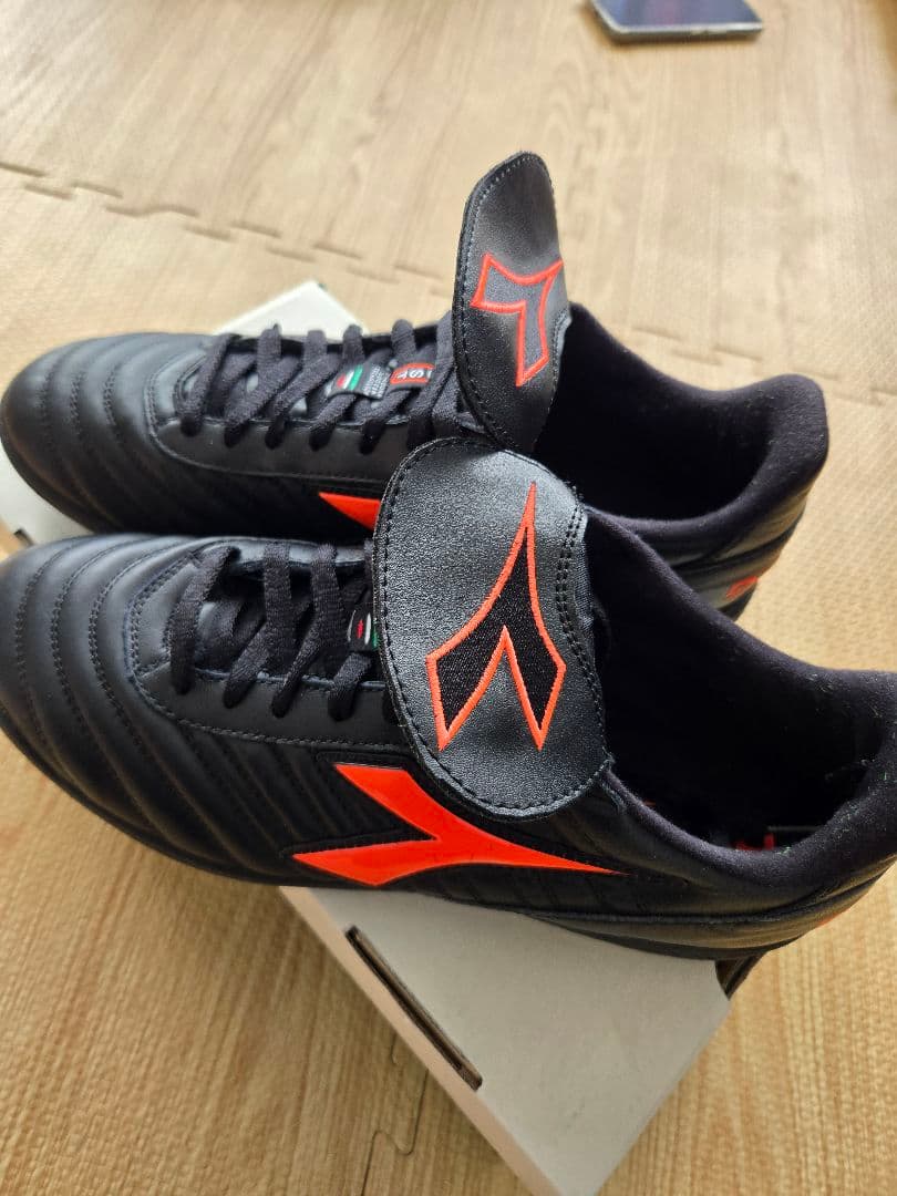 DIADORA サッカー　トレシュー