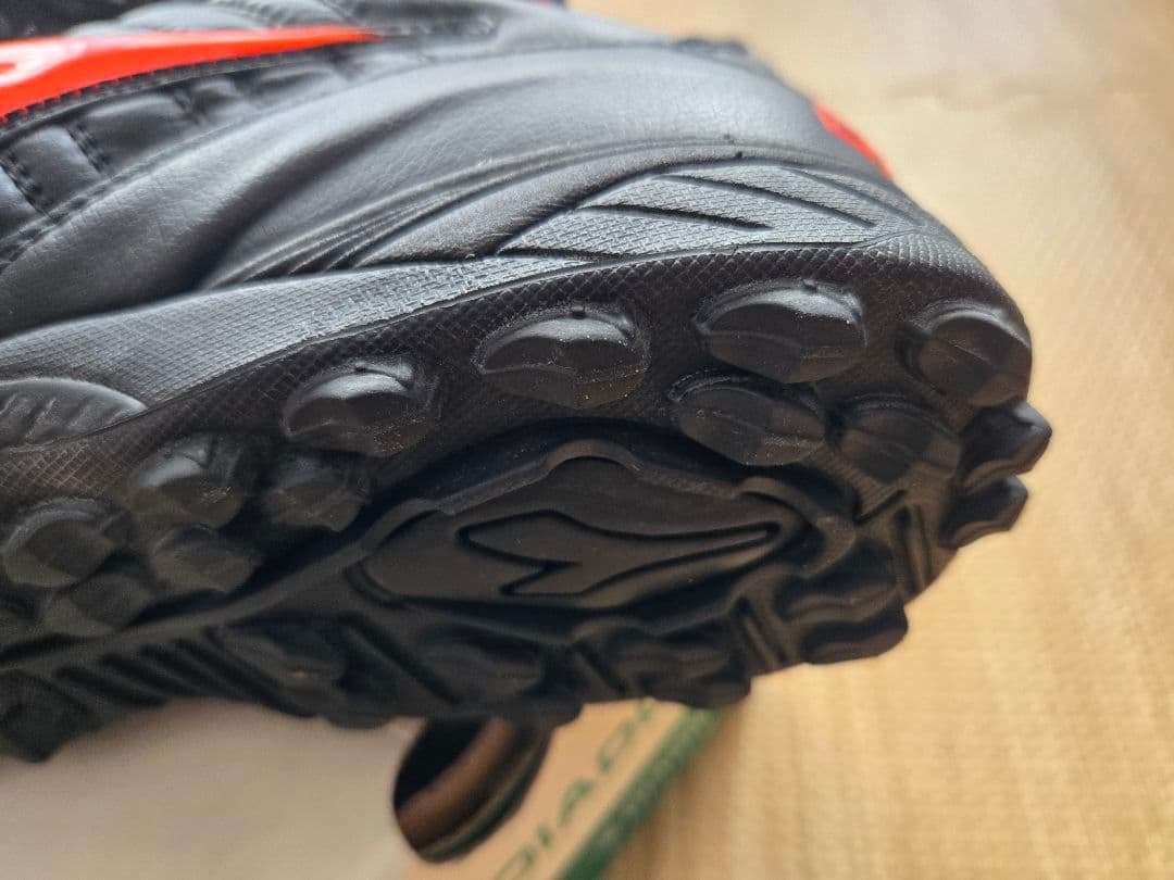DIADORA サッカー　トレシュー