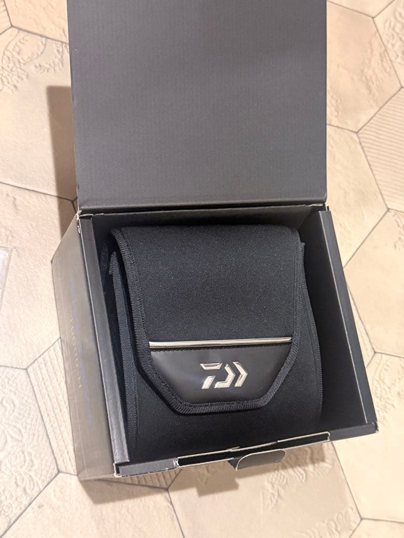 20ソルティガ10000-H PE4号付き美品