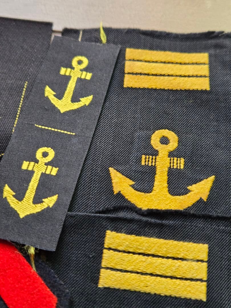 第２次大戦頃　実物/格安　日本海軍階級章他　一括セット
