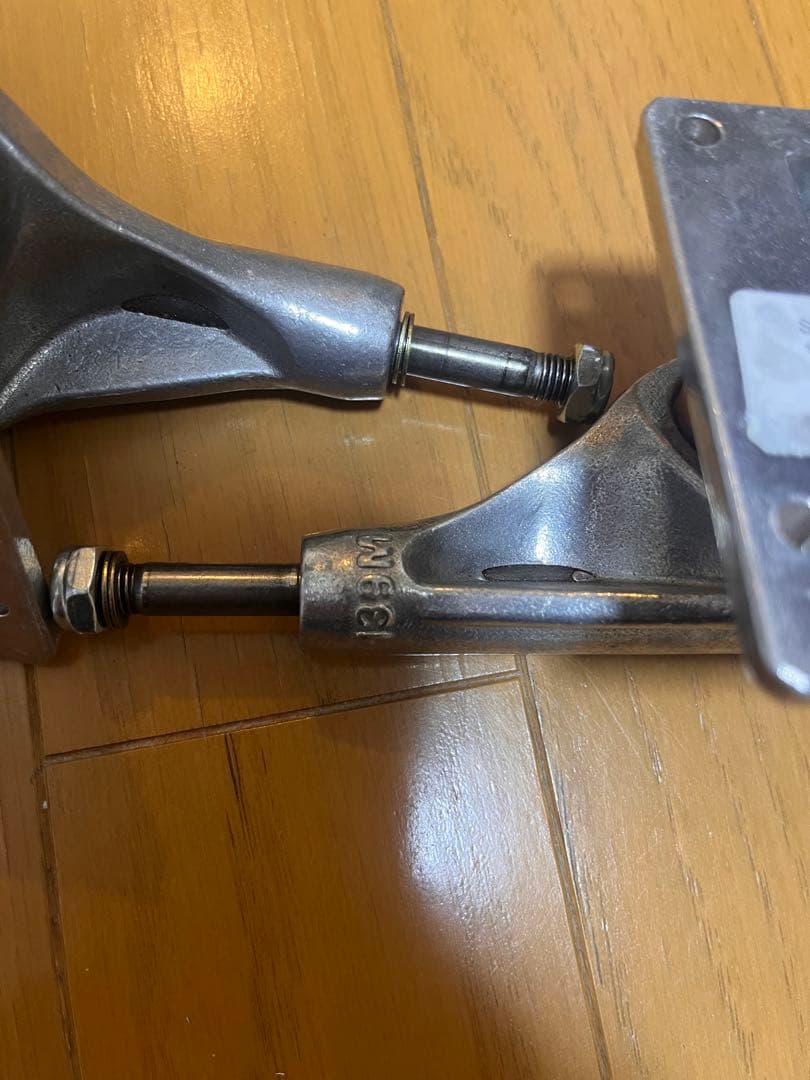 INDEPENDENTTRUCKS インディペンデント　トラック139 MID