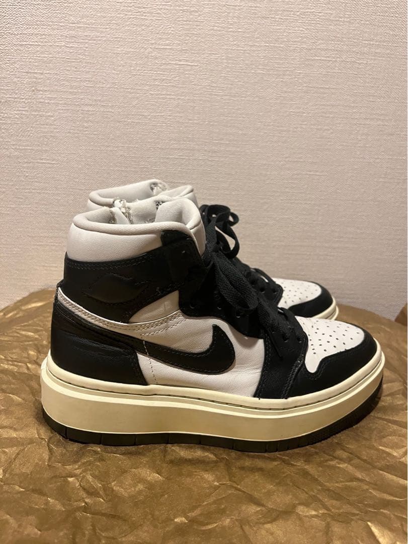 Nike Air Jordan 1 エレベート　HIGH