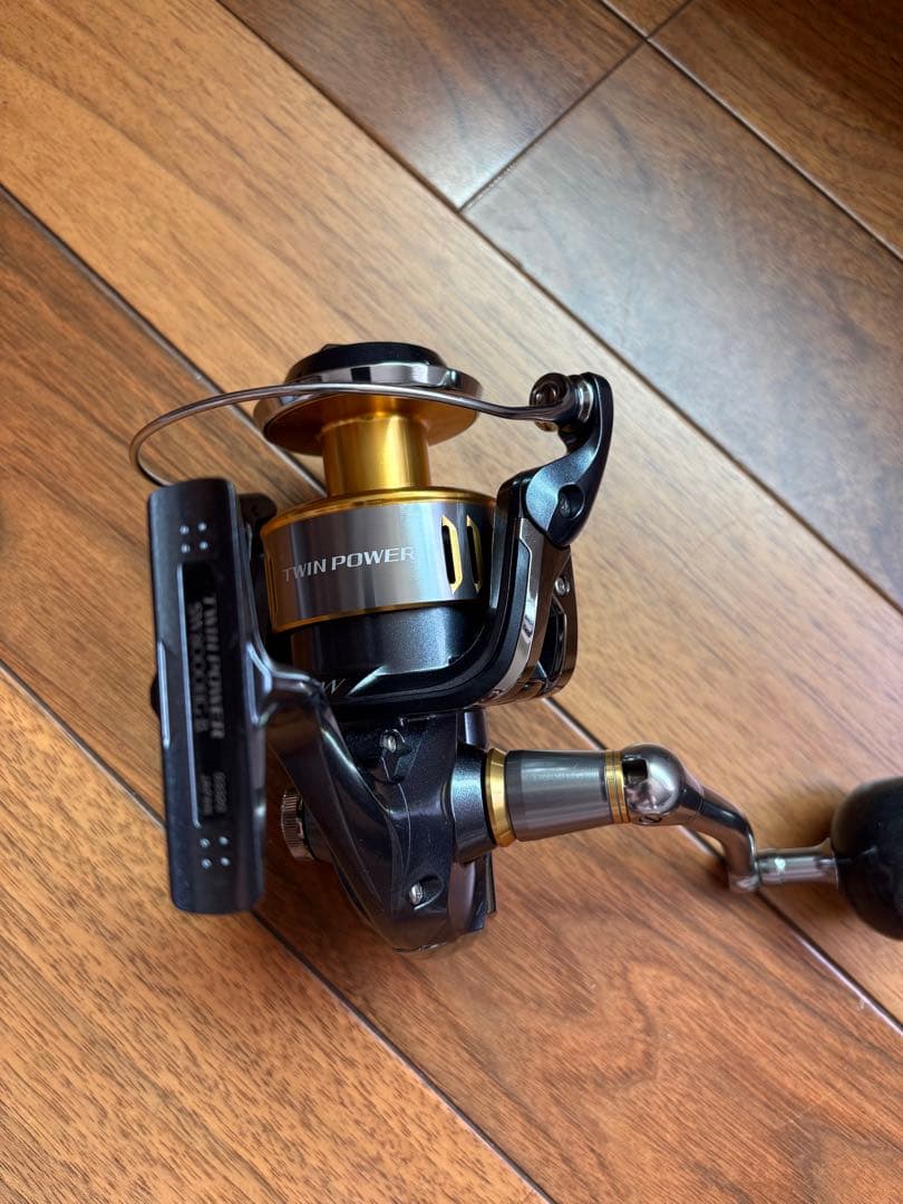 未使用　シマノ　ツインパワー SW 8000HG