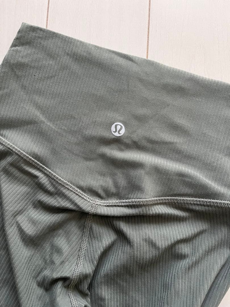 Lululemon カーキ リブ レギンス ルルレモン ピラティス ヨガ ウェア