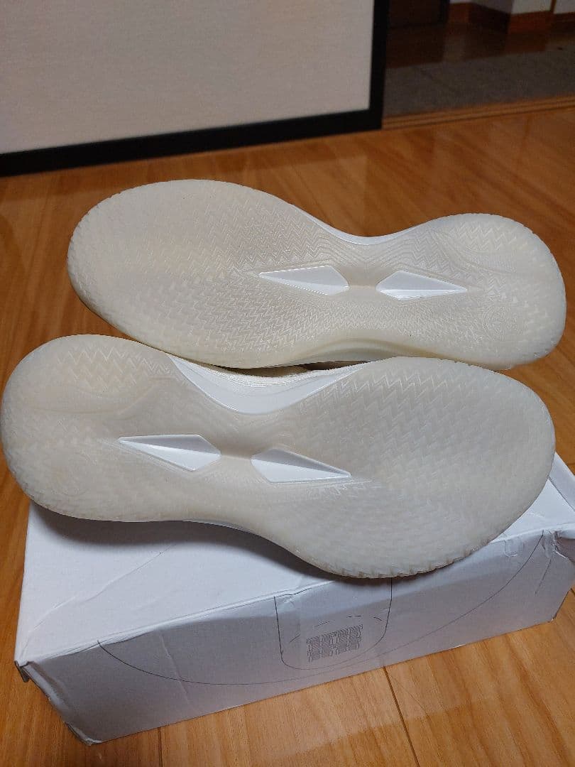 リーニン Li-Ning Liren4 V2 「White Pearl」