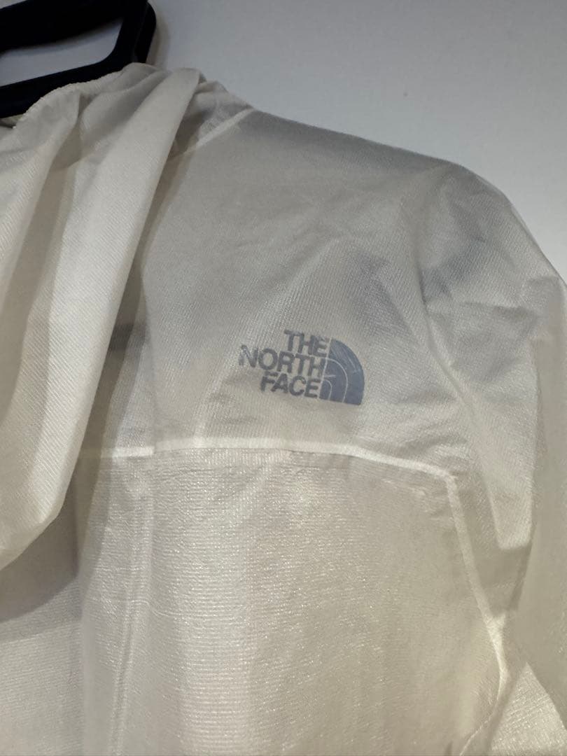 THE NORTH FACE ストライクトレイルジャケット　ホワイト