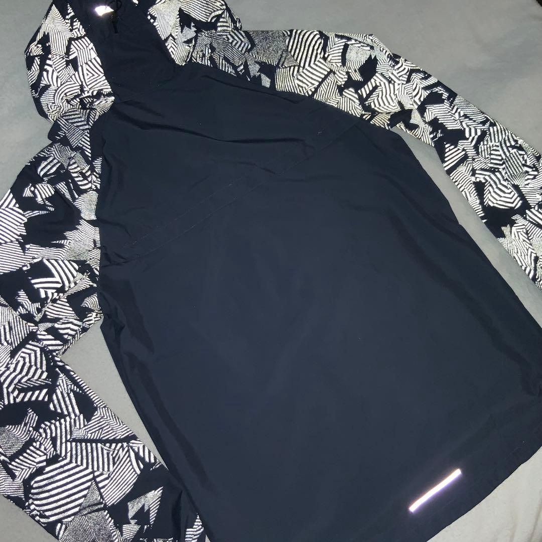 Nike RUNNING 長袖トップスとジャケット ２着セット　ユーズド