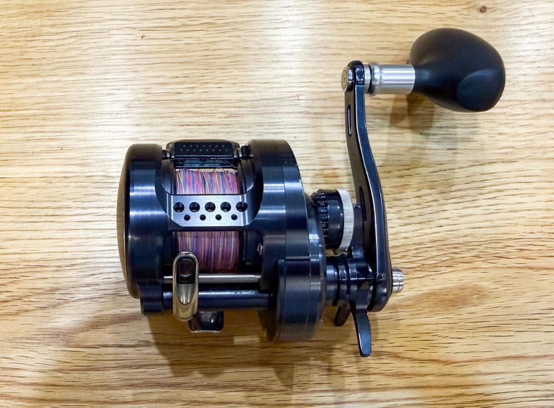 SHIMANO OCEA CONQUEST 301PG リール