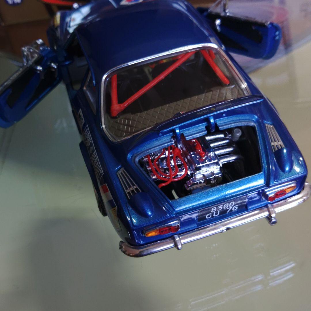 Bburago Alpine A110 1/16 ミニカー