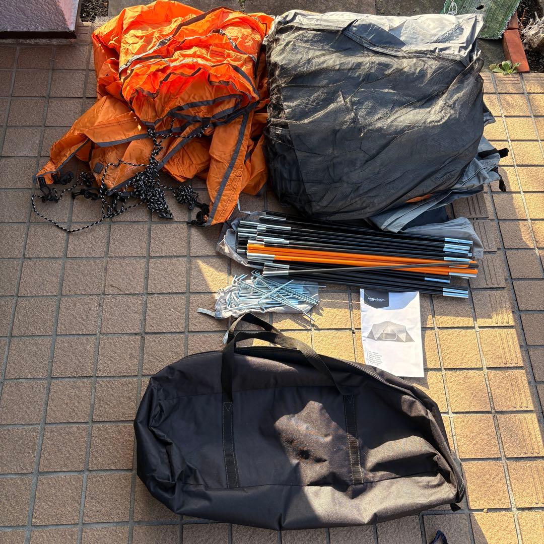 Amazonベーシックの8人用キャンプテント