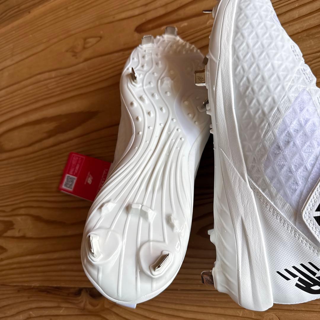 New Balance 野球スパイク ホワイト