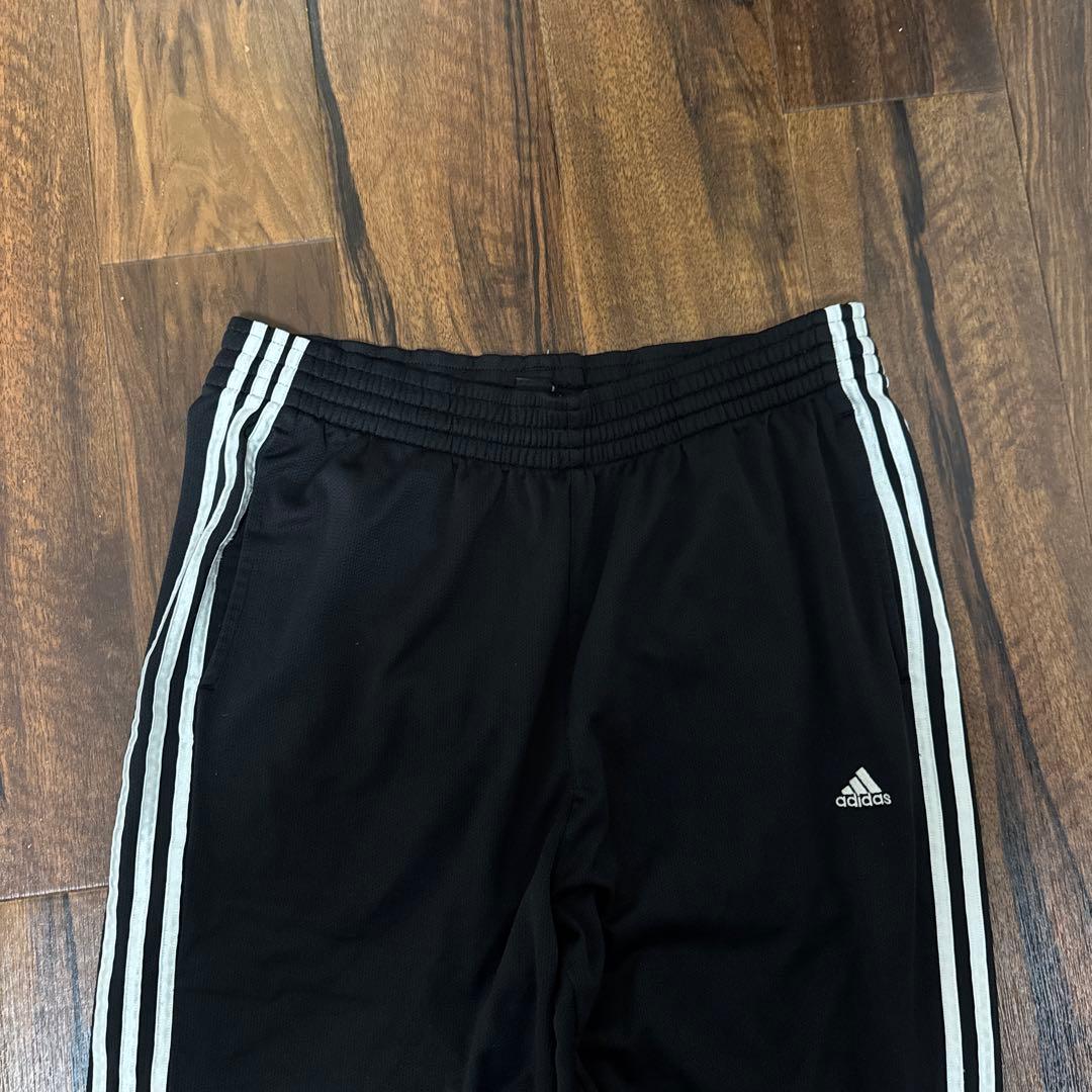 adidas トラックパンツ ☺︎値下げ可能です。