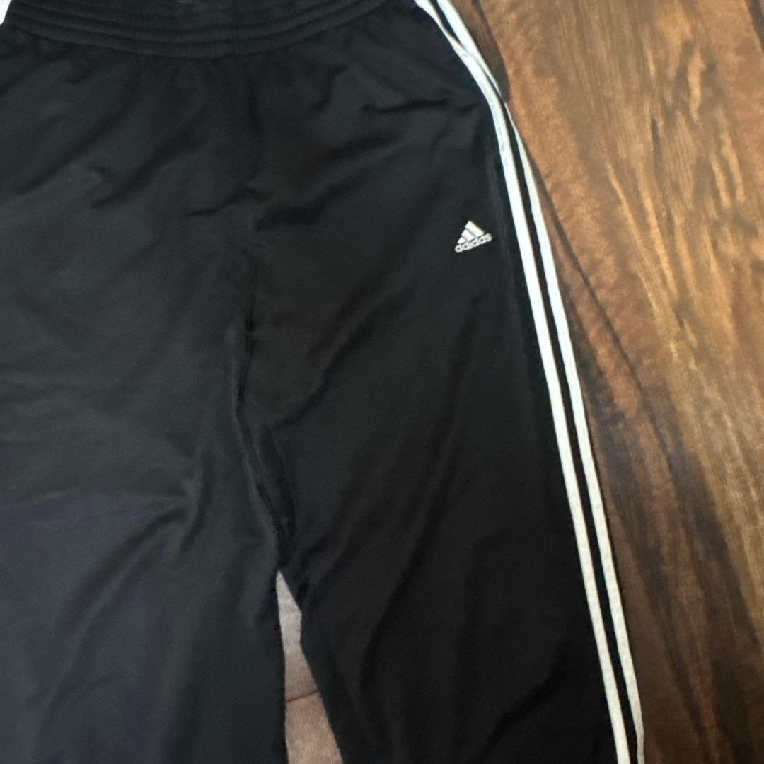 adidas トラックパンツ ☺︎値下げ可能です。