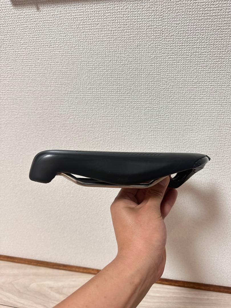 Specialized Sitero サドル 143mm