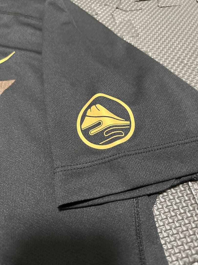 【希少】Nike DRI-FIT 稲妻デザイン EKIDEN PACK 箱根駅伝