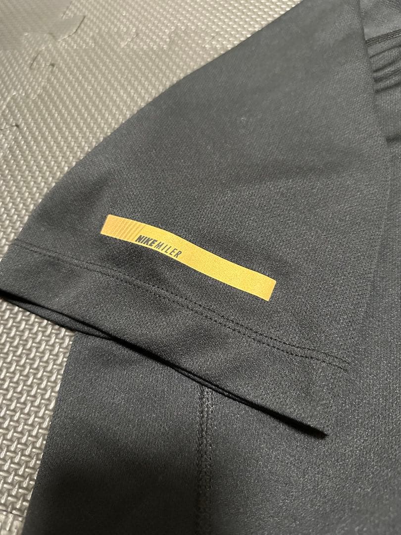 【希少】Nike DRI-FIT 稲妻デザイン EKIDEN PACK 箱根駅伝