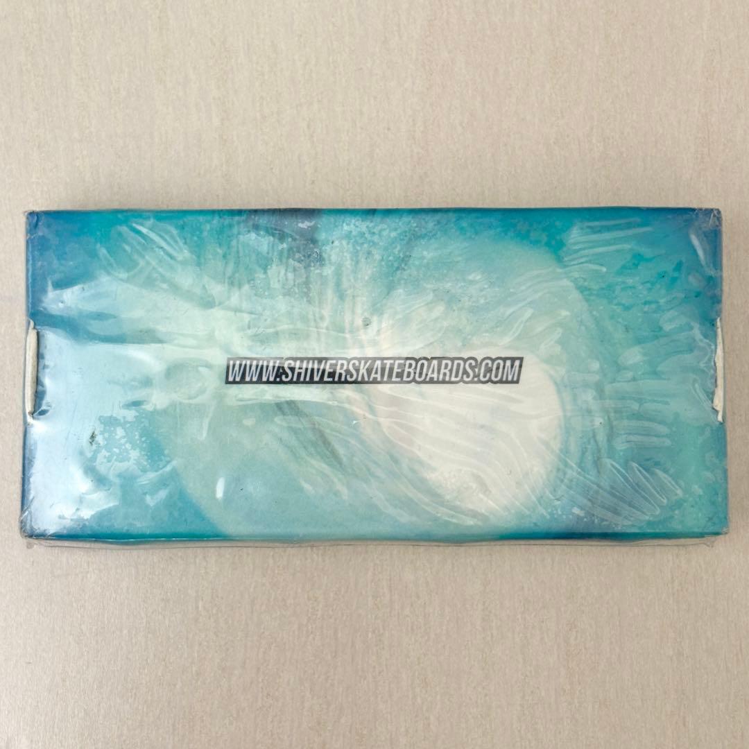 x3☆新品☆ shiver スケートボード ビルトインスペーサー ベアリング