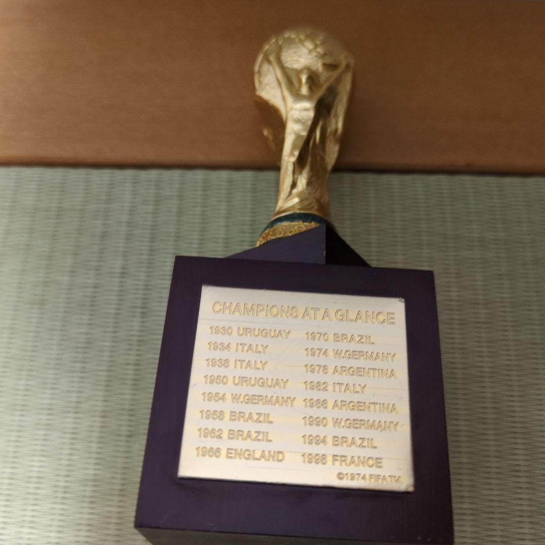 FIFA 日韓ワールドカップ記念　オーナメント　トロフィー 　2002年
