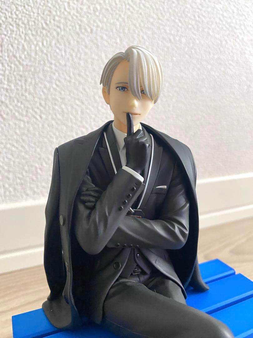 ユーリ!!! on ICE ARTFX J ヴィクトル・ニキフォロフ フィギュア