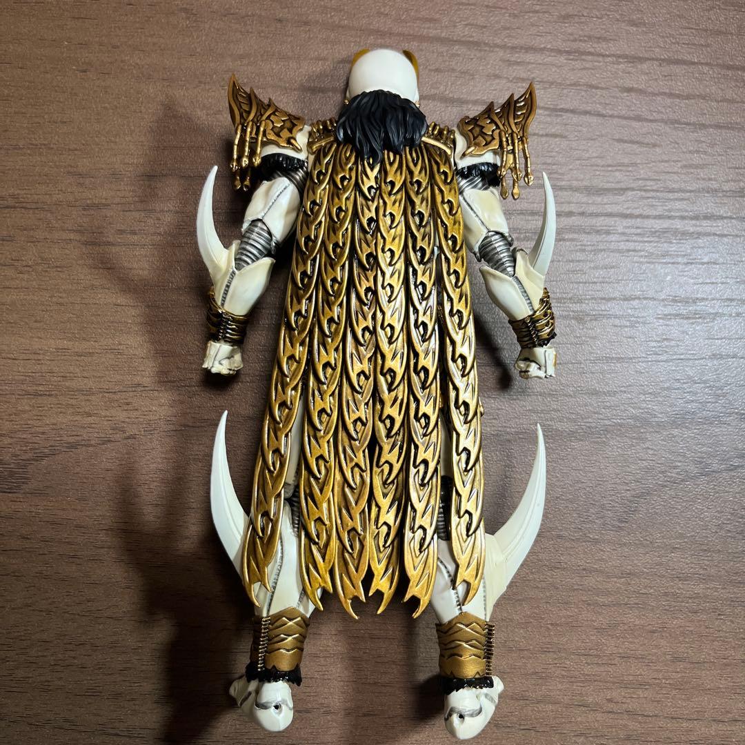 S.H.フィギュアーツ　真骨彫製法　ン・ダグバ・ゼバ　箱無